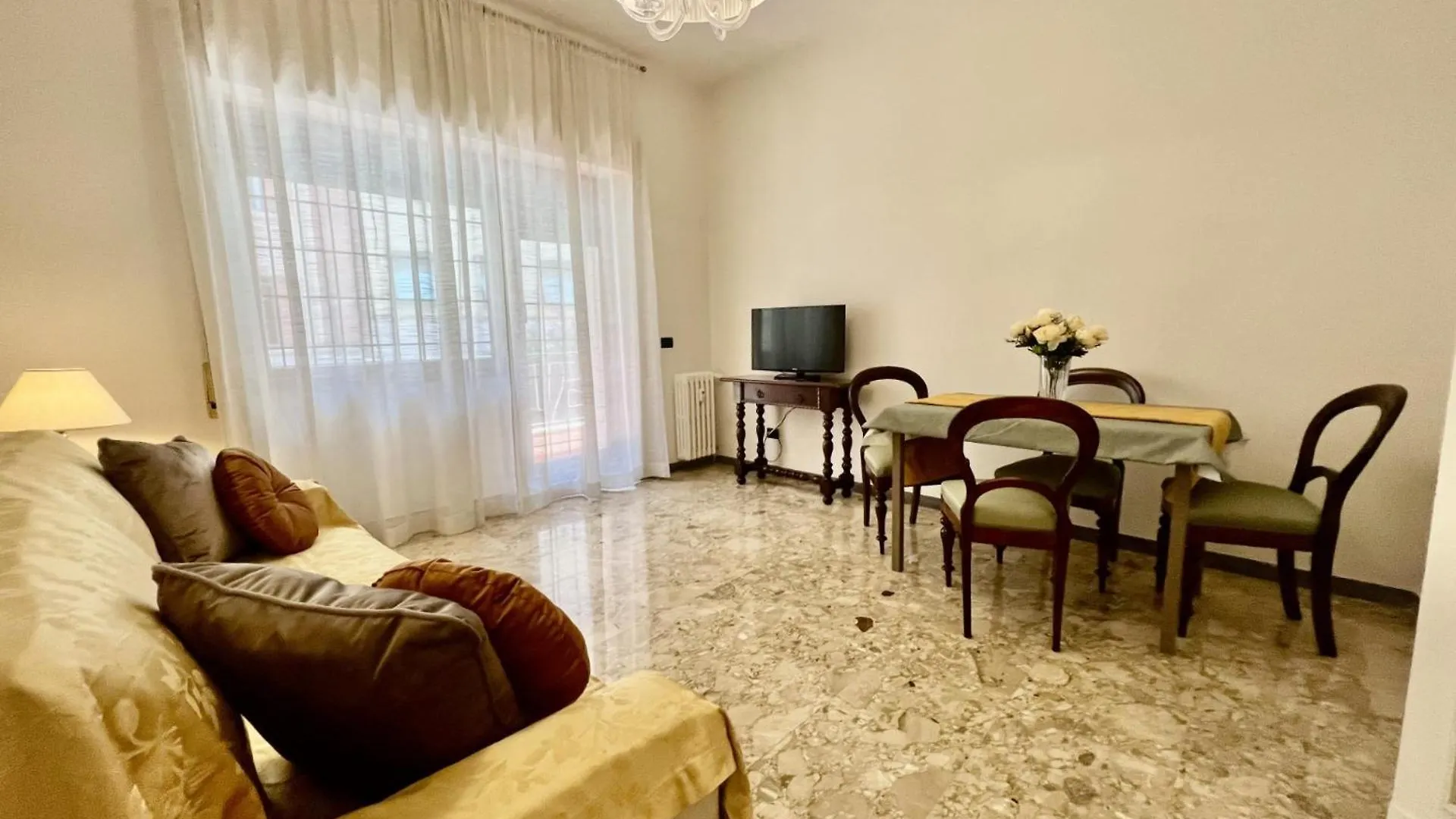 Homestay Luxury Apartment San Giovanni Rome